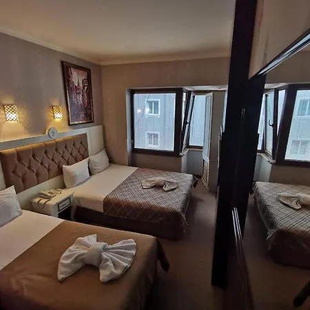Hotel Taksim Cuento 3*
