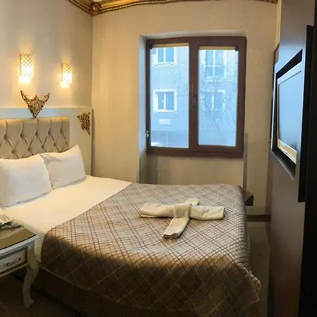 Hotel Taksim Cuento 3*