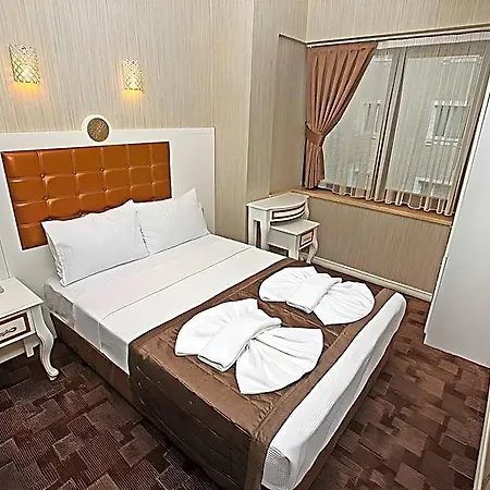Hotel Taksim Cuento 3*
